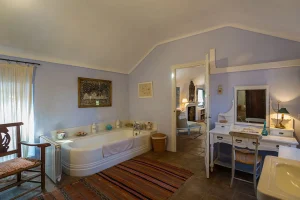 Alcuzcuz hotel benahavis malaga colmenas baño